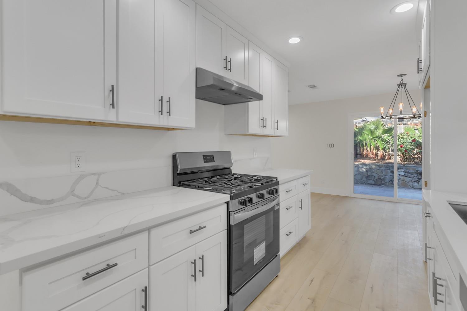 Pin Oak Court, Fair Oaks, California image 2