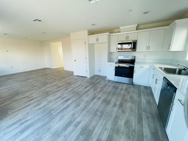 Detail Gallery Image 11 of 30 For 4226 Sierra St, Riverbank,  CA 95367 - 3 Beds | 2/1 Baths
