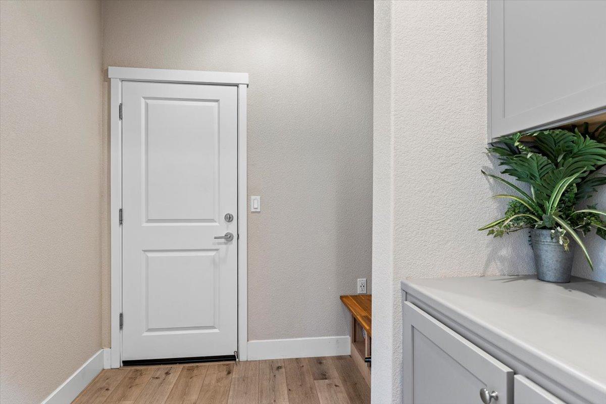 Detail Gallery Image 38 of 70 For 18466 Lewiston Dr, Lathrop,  CA 95330 - 5 Beds | 3/1 Baths