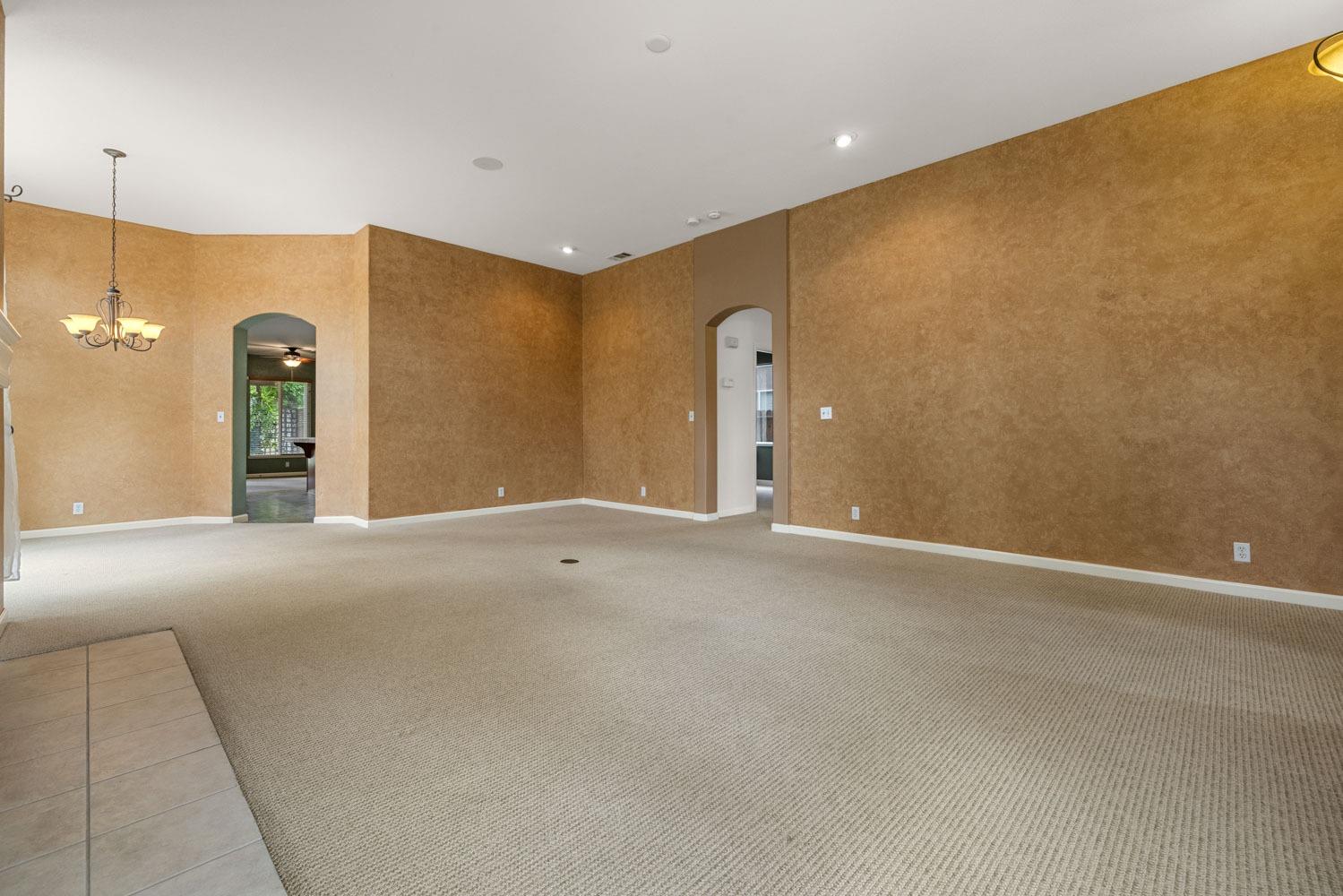 Detail Gallery Image 9 of 55 For 1700 Imshu Ct, Hughson,  CA 95326 - 3 Beds | 2 Baths