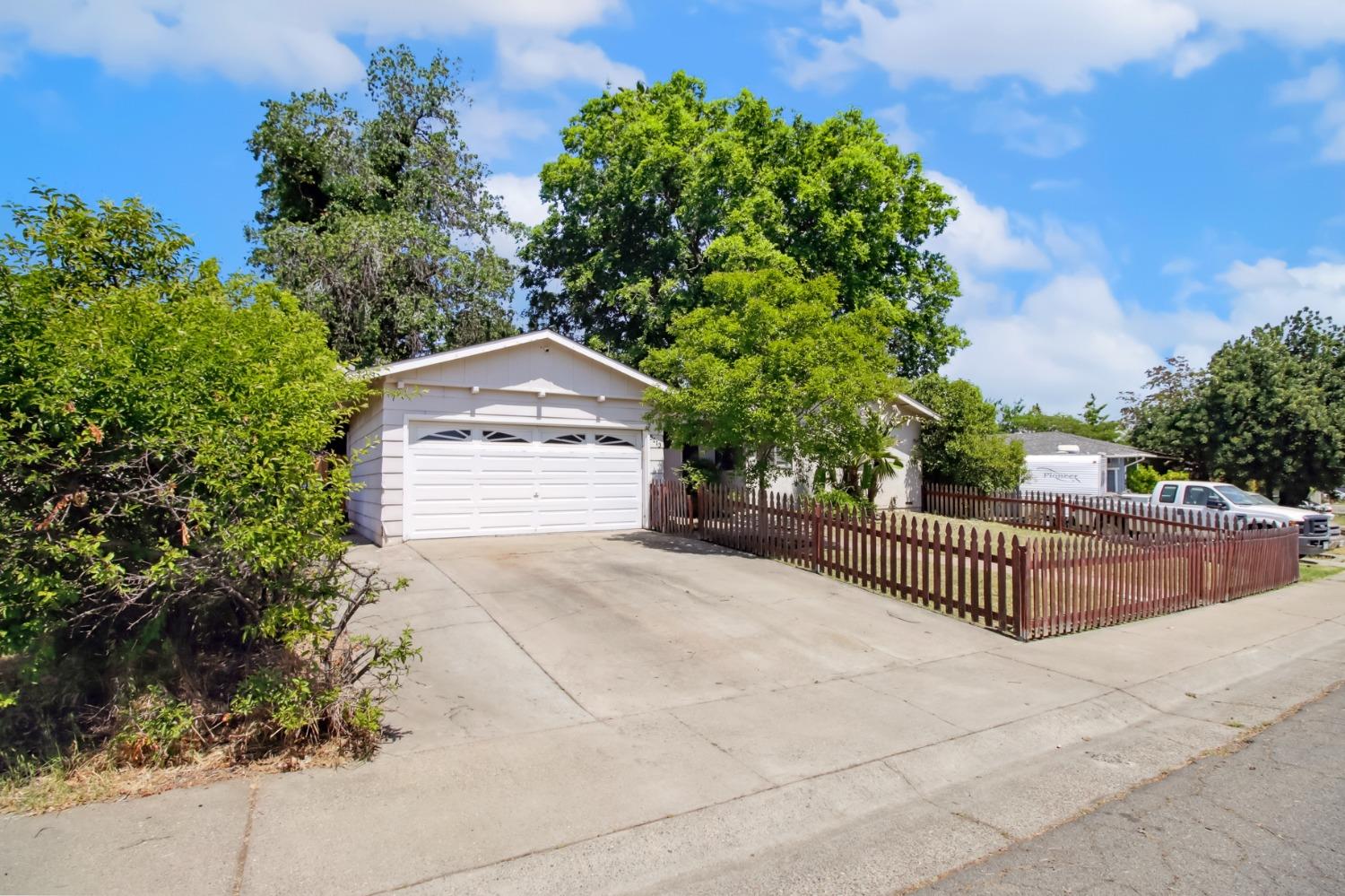 Calistoga Way, Sacramento, California image 3