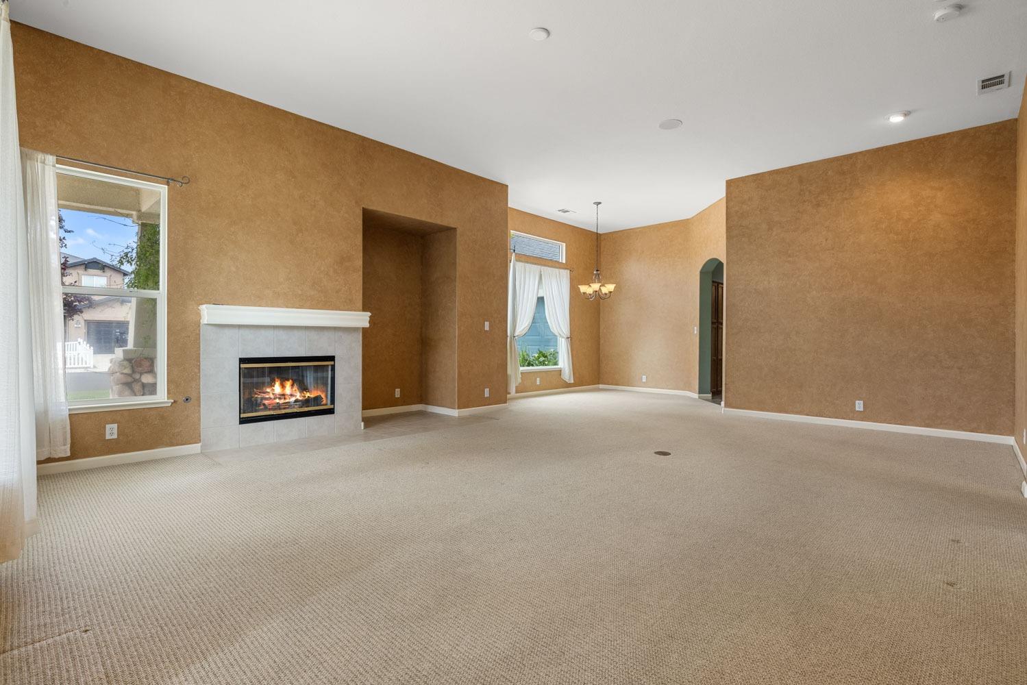 Detail Gallery Image 10 of 55 For 1700 Imshu Ct, Hughson,  CA 95326 - 3 Beds | 2 Baths