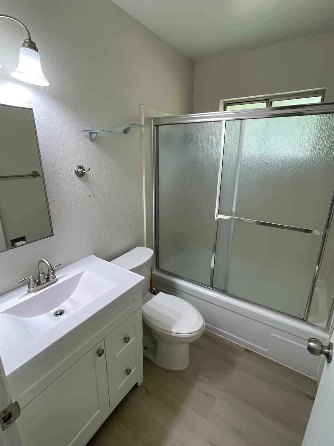 Photo #12: 225056629 Listing: Photo #12