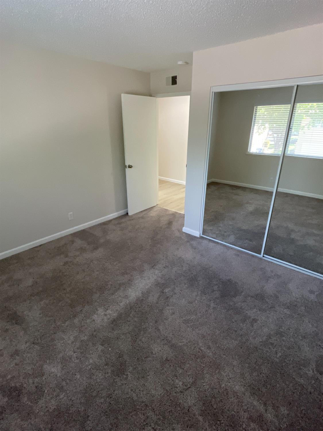 Photo #10: 225056629 Listing: Photo #10