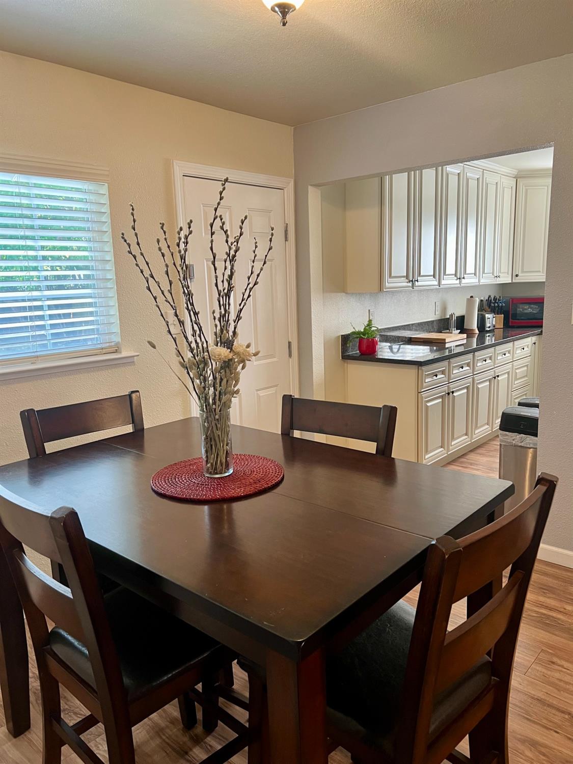 40th Avenue, Sacramento, California image 5