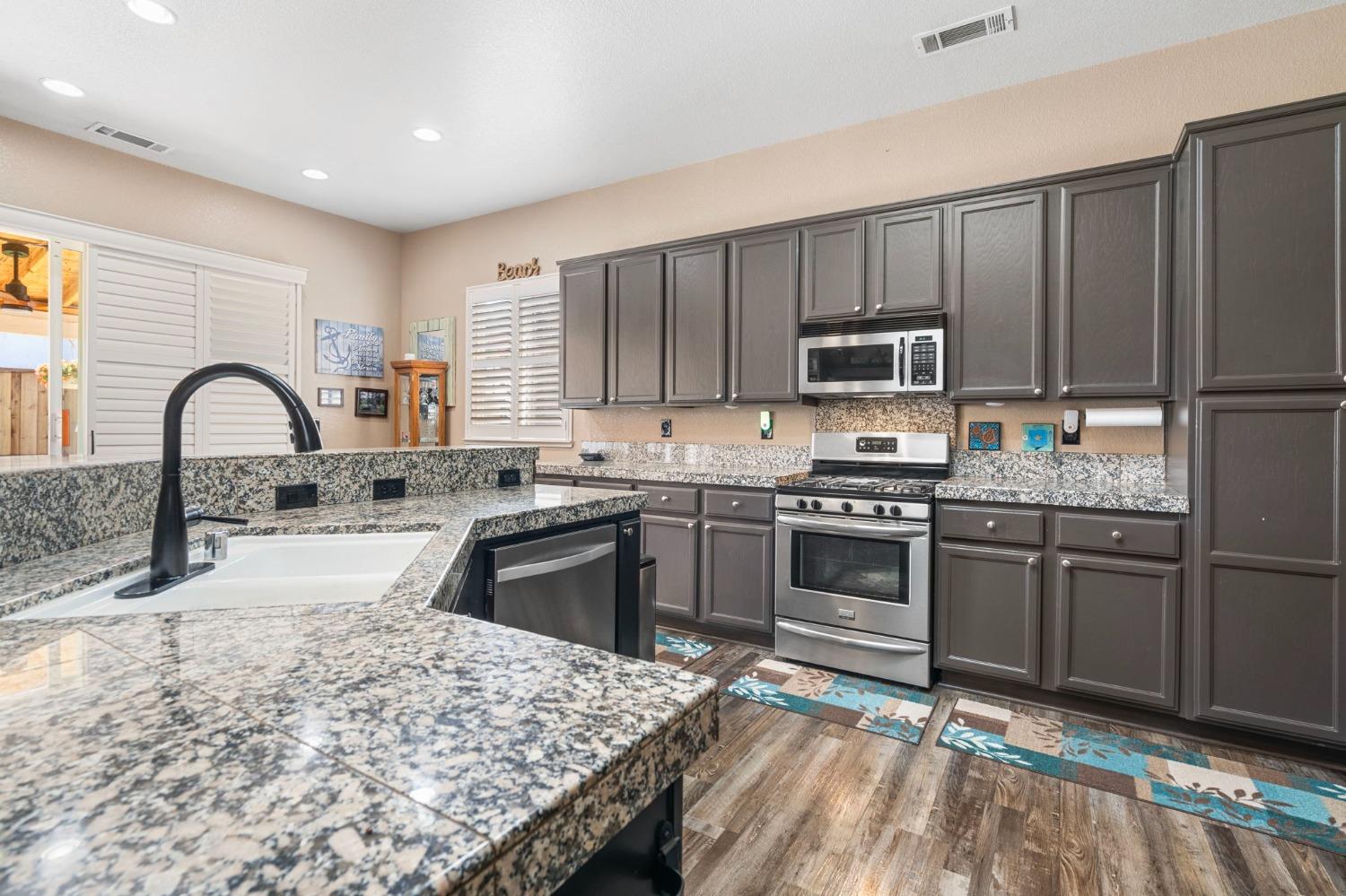 Peninsula Drive, Modesto, California image 12