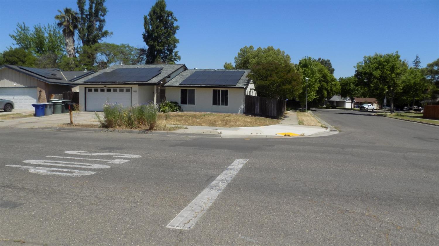 Cherokee Avenue, Merced, California image 2