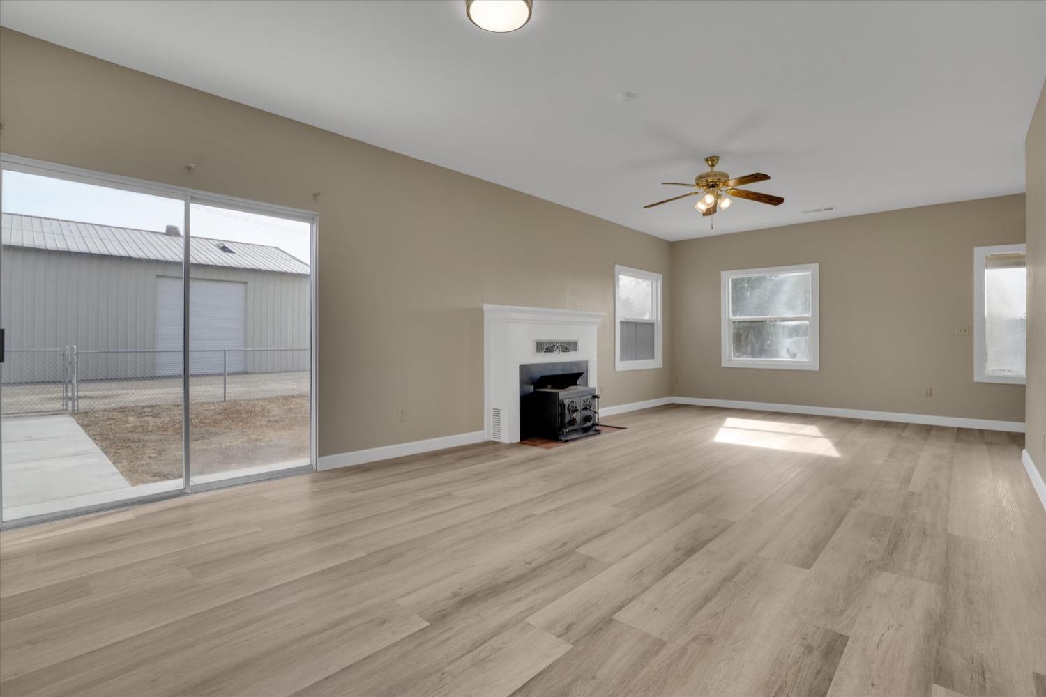 Detail Gallery Image 18 of 46 For 21549 E River Rd, Escalon,  CA 95320 - 3 Beds | 2 Baths