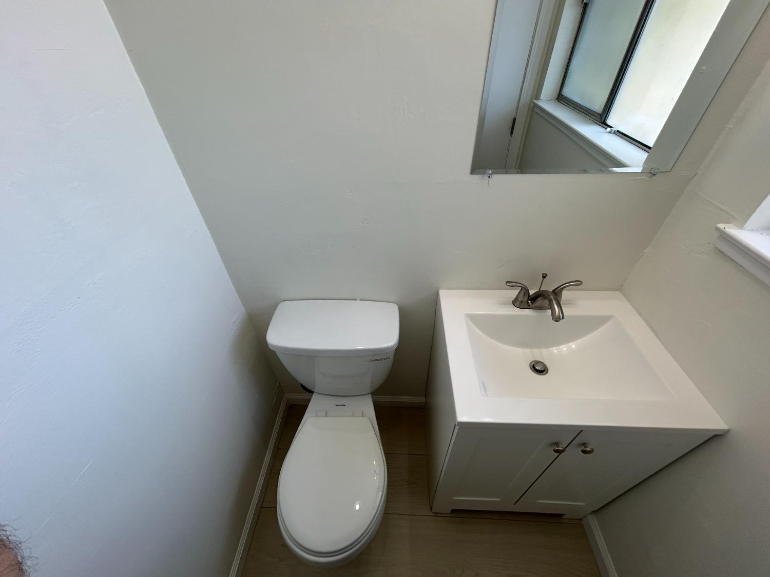Detail Gallery Image 10 of 16 For 6917 Stillwater Way, Sacramento,  CA 95828 - 3 Beds | 1/1 Baths
