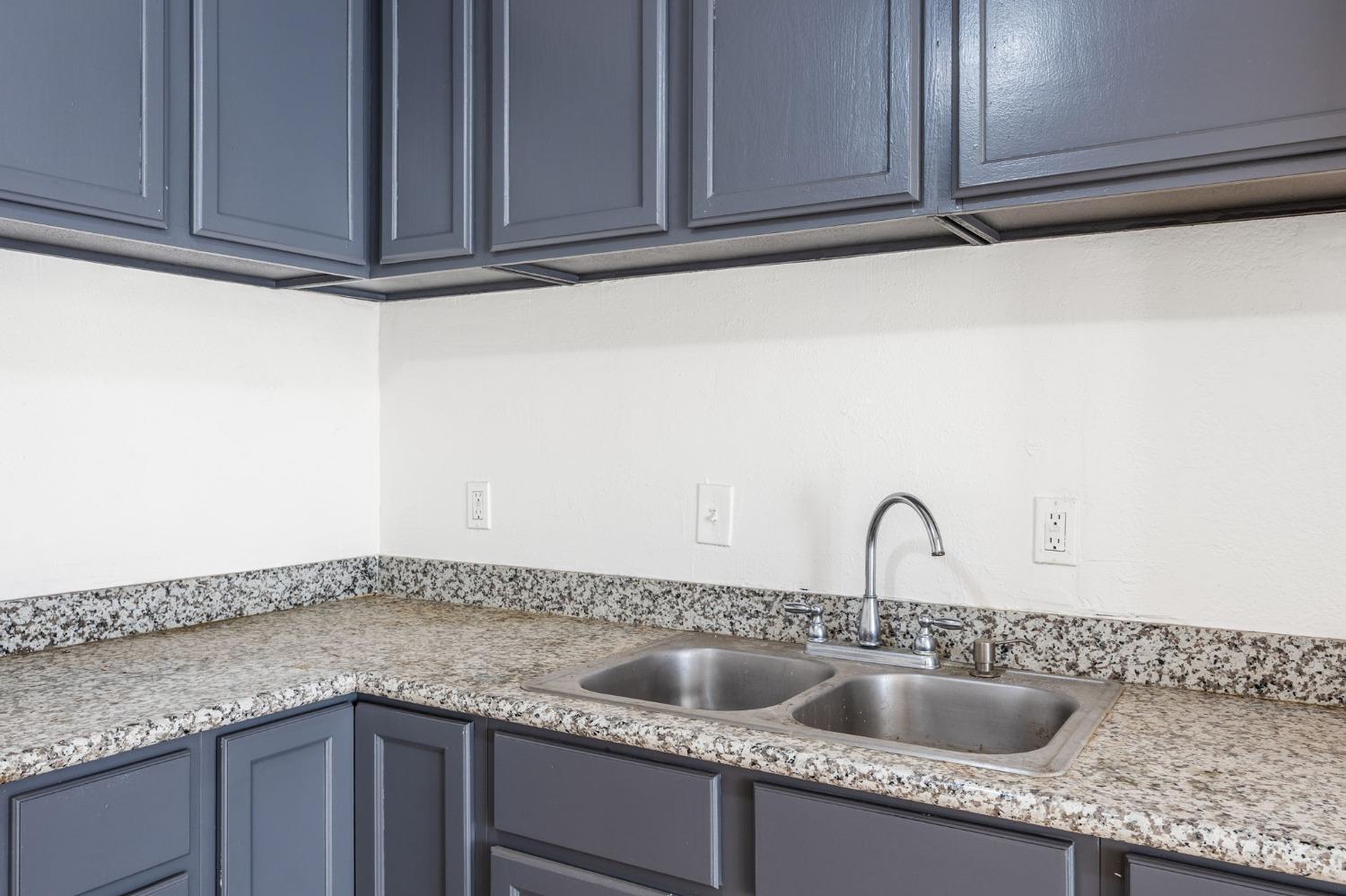 Clover Manor Way, Sacramento, California image 8