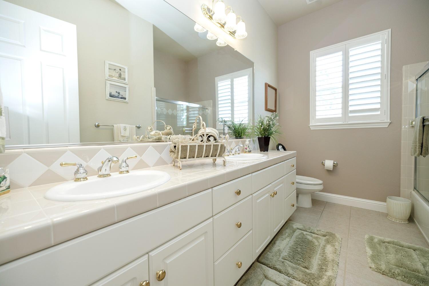 Detail Gallery Image 41 of 77 For 11325 Wild Oak Dr, Oakdale,  CA 95361 - 4 Beds | 2/1 Baths