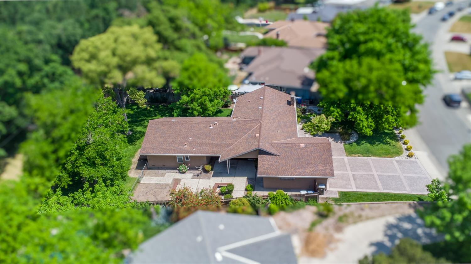 Cromwell Way, Sacramento, California image 5