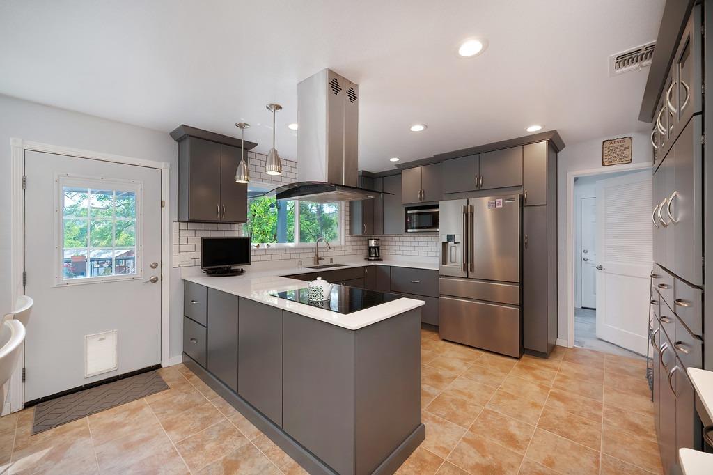 Detail Gallery Image 20 of 73 For 3200 Roughwood Rd, Shingle Springs,  CA 95682 - 3 Beds | 3 Baths