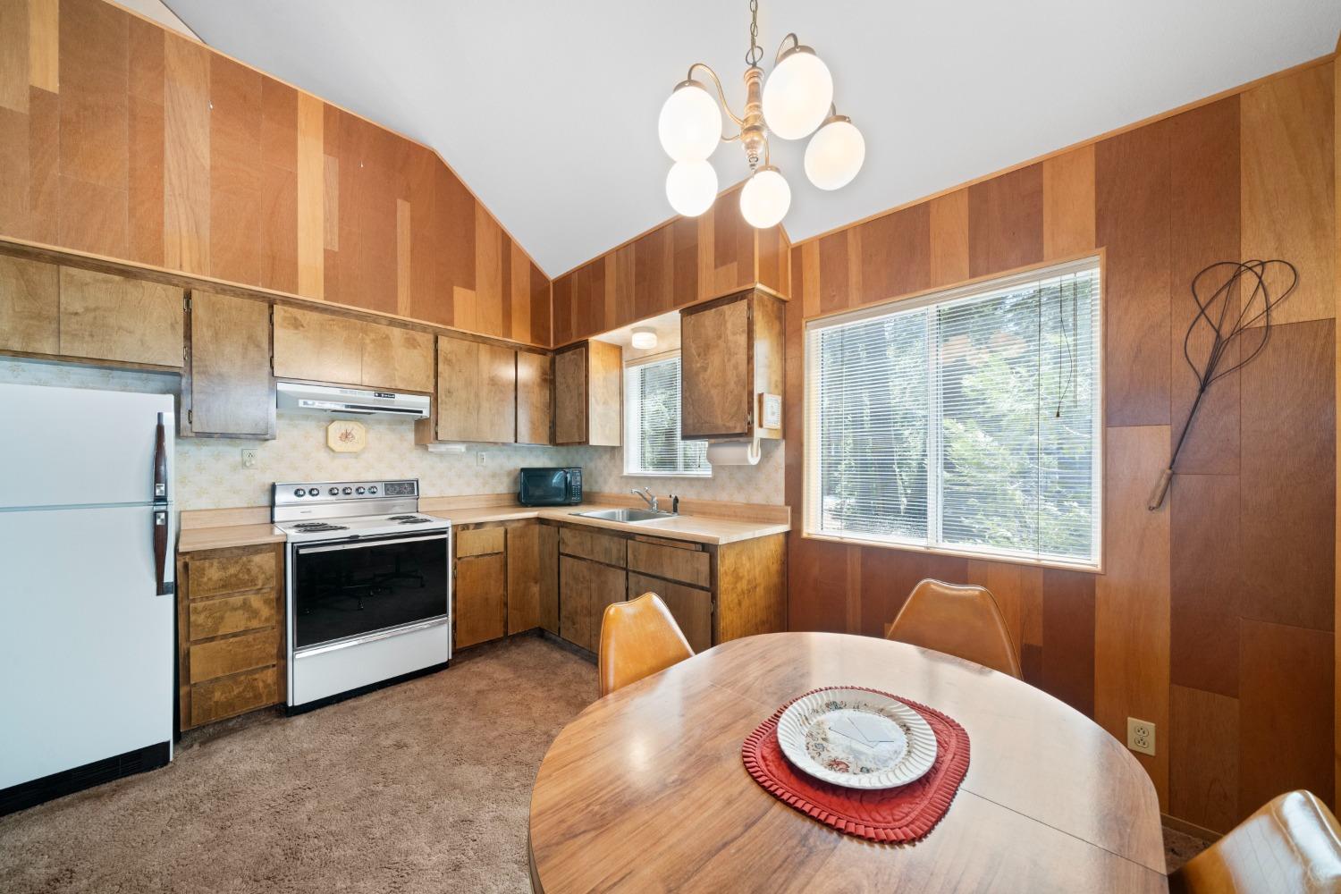 3rd Avenue, Tahoma, California image 21