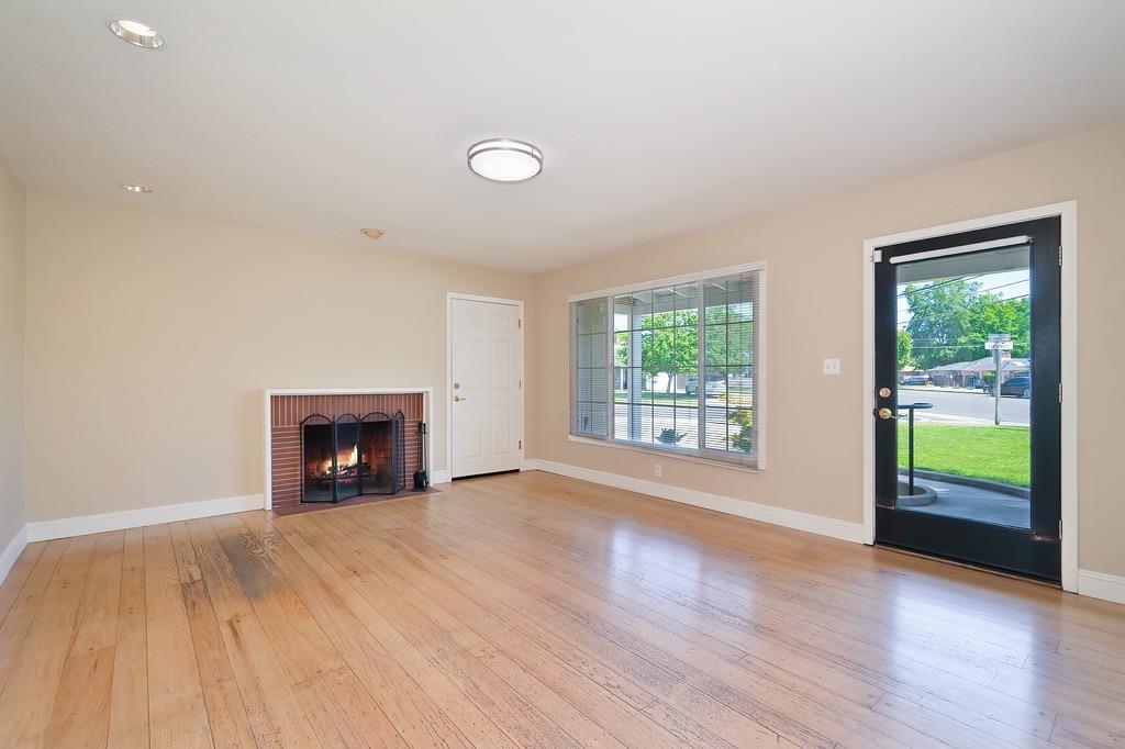 El Camino Avenue, Sacramento, California image 6