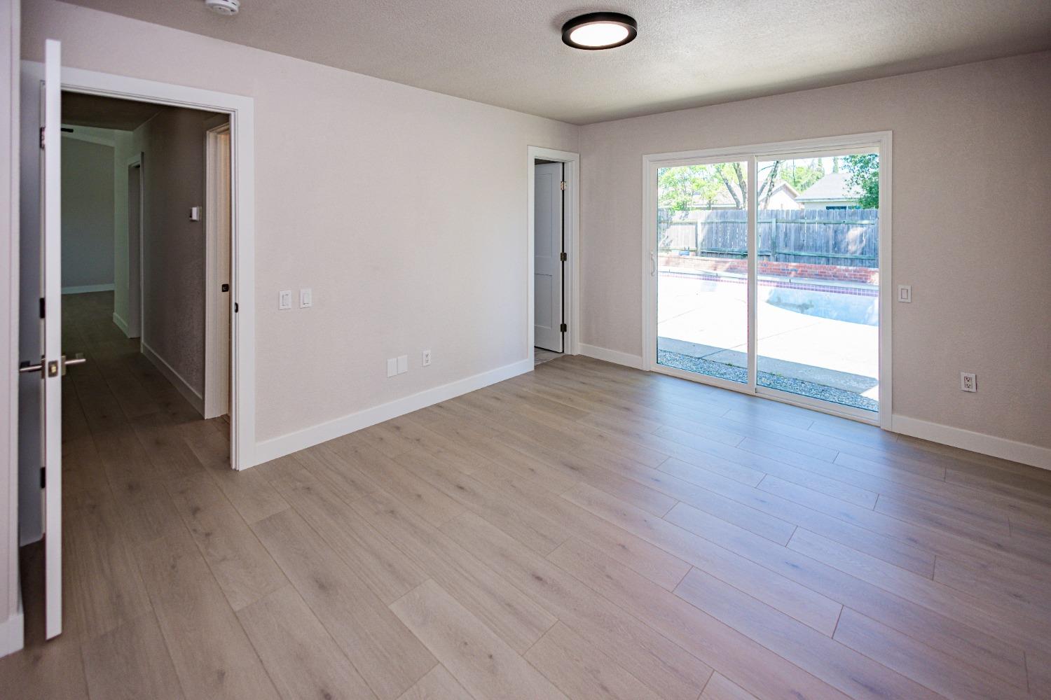 Earlcort Circle, Sacramento, California image 33