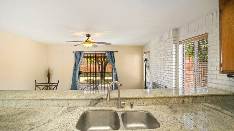 Detail Gallery Image 20 of 42 For 8770 Superb Cir, Elk Grove,  CA 95624 - 3 Beds | 2 Baths