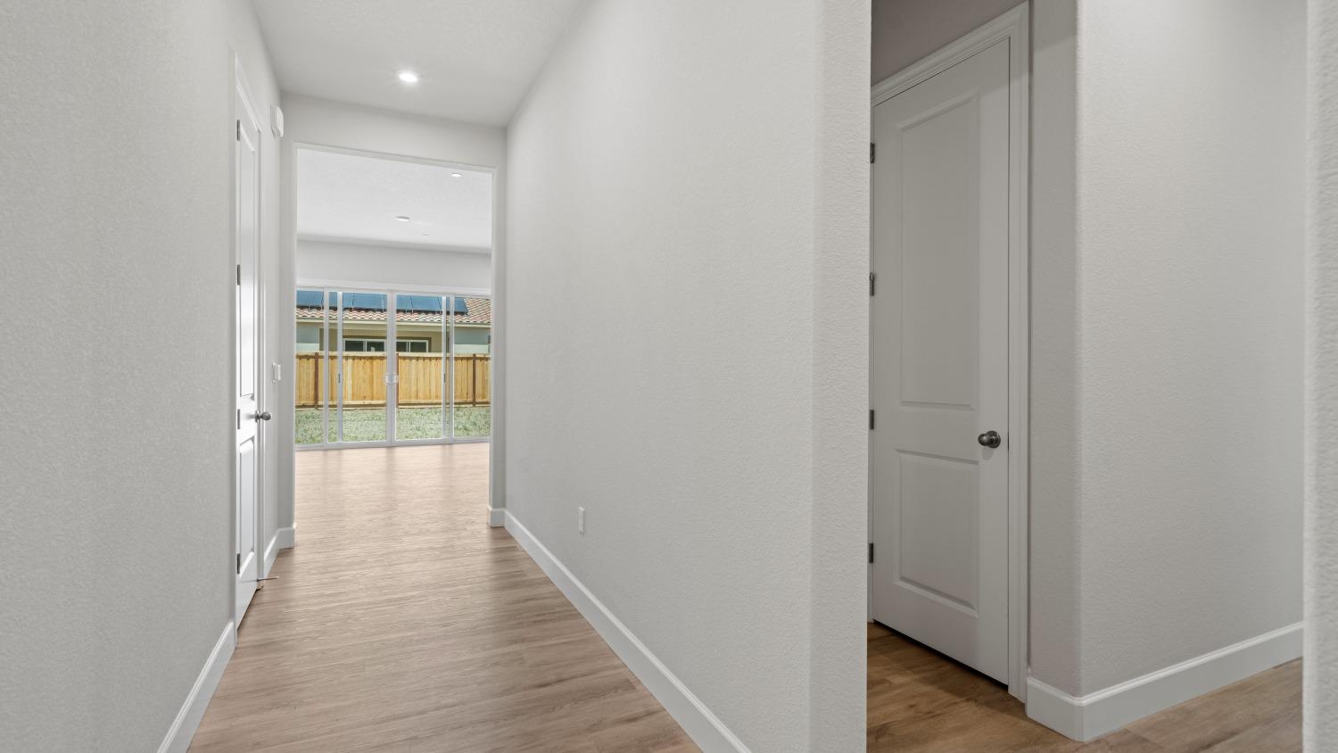 Detail Gallery Image 4 of 35 For 2119 Geneva Way, Manteca,  CA 95337 - 3 Beds | 2 Baths