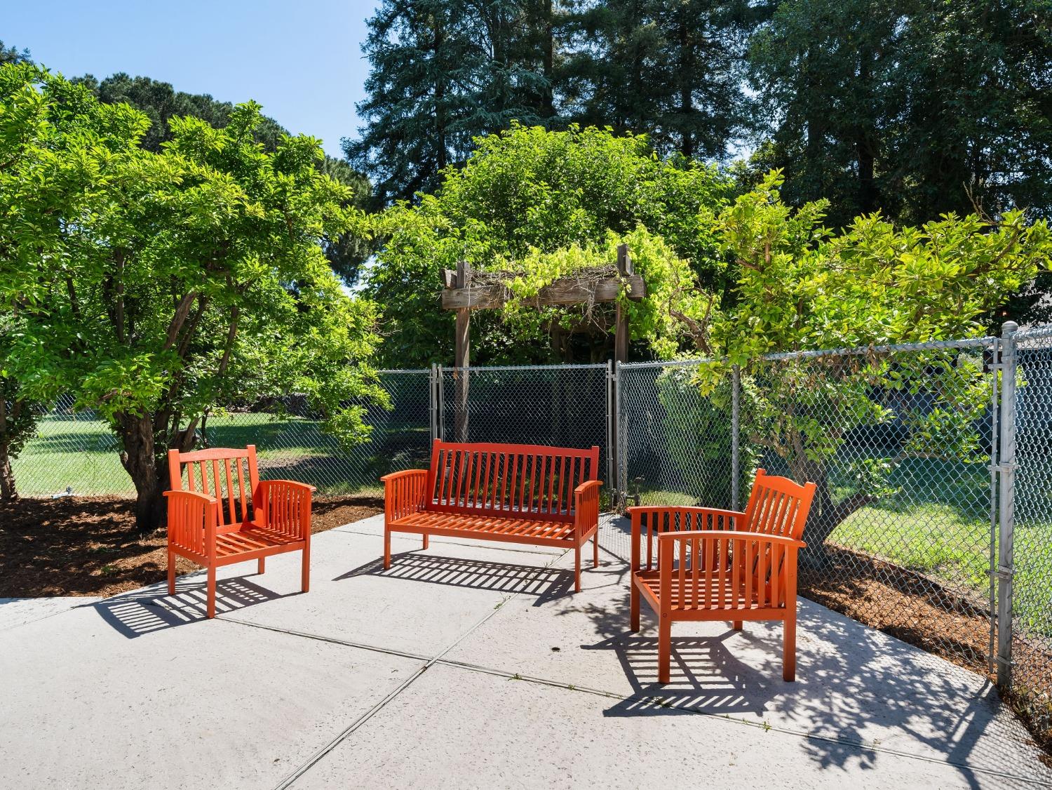 Detail Gallery Image 63 of 81 For 43236 E Oakside Pl, Davis,  CA 95618 - 3 Beds | 3 Baths
