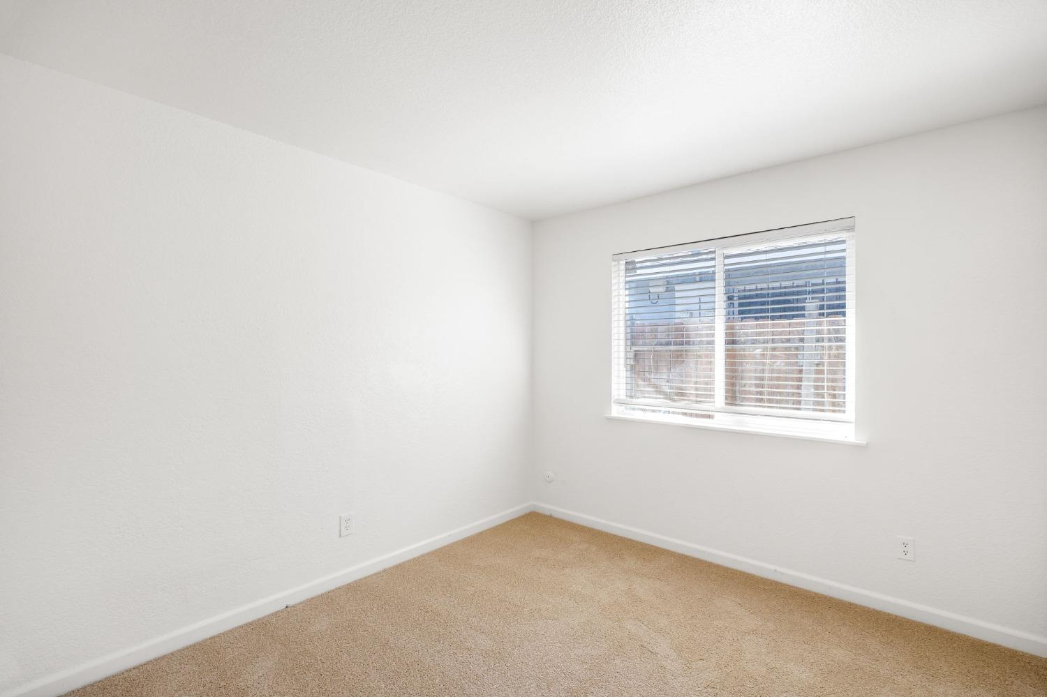 Clover Manor Way, Sacramento, California image 13