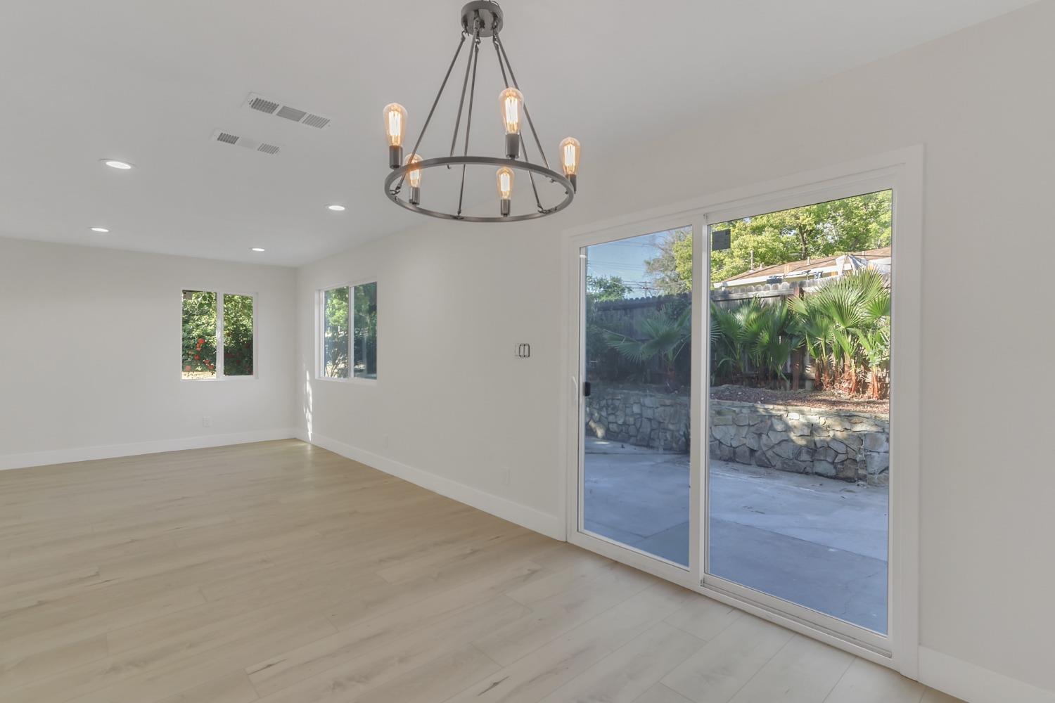 Pin Oak Court, Fair Oaks, California image 16