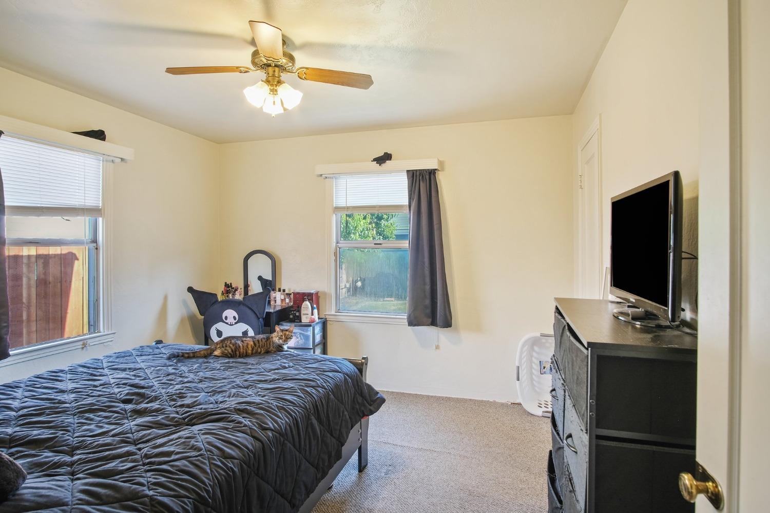 Detail Gallery Image 8 of 9 For 2416 Thomas Ave, Ceres,  CA 95307 - 2 Beds | 1 Baths