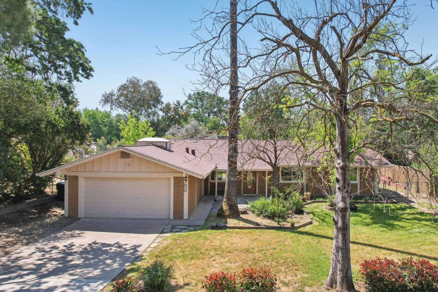 Sutter Avenue, Carmichael, California image 31