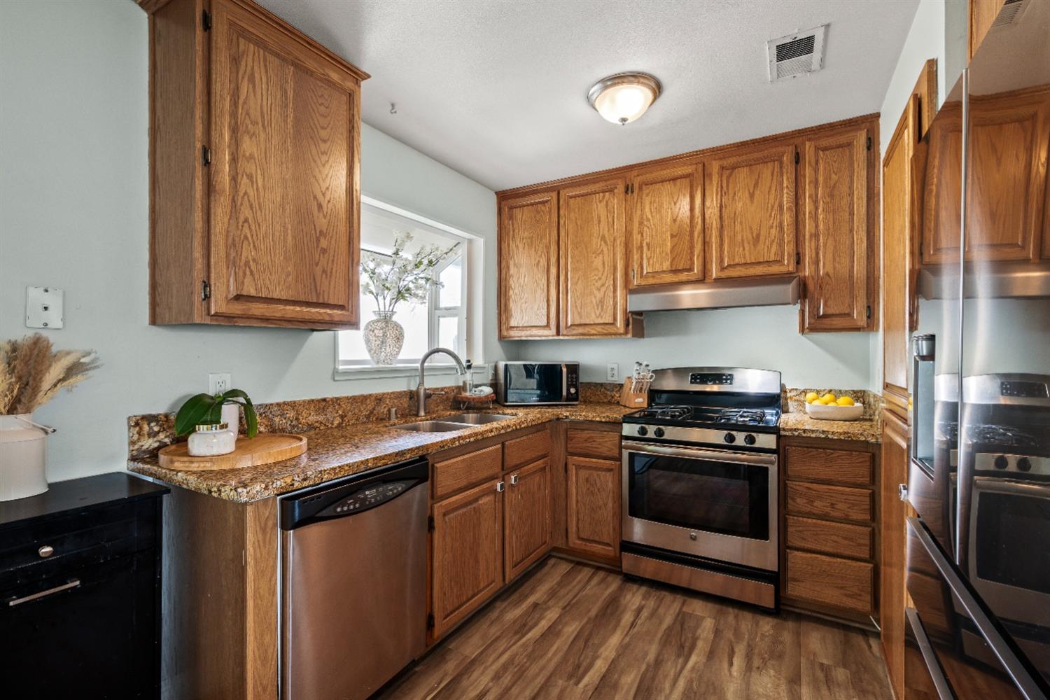 Trujillo Way, Sacramento, California image 12