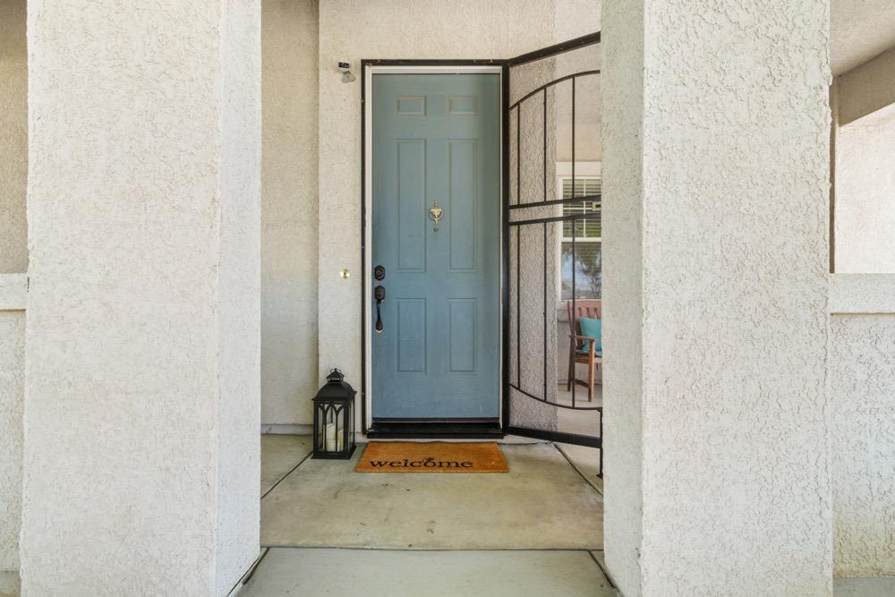 Detail Gallery Image 5 of 78 For 129 Opus Cir, Sacramento,  CA 95834 - 4 Beds | 2/1 Baths