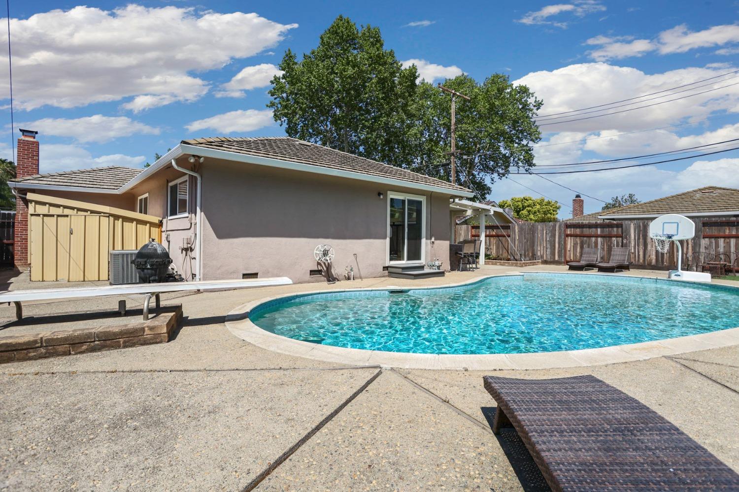 Vista Drive, Lodi, California image 43