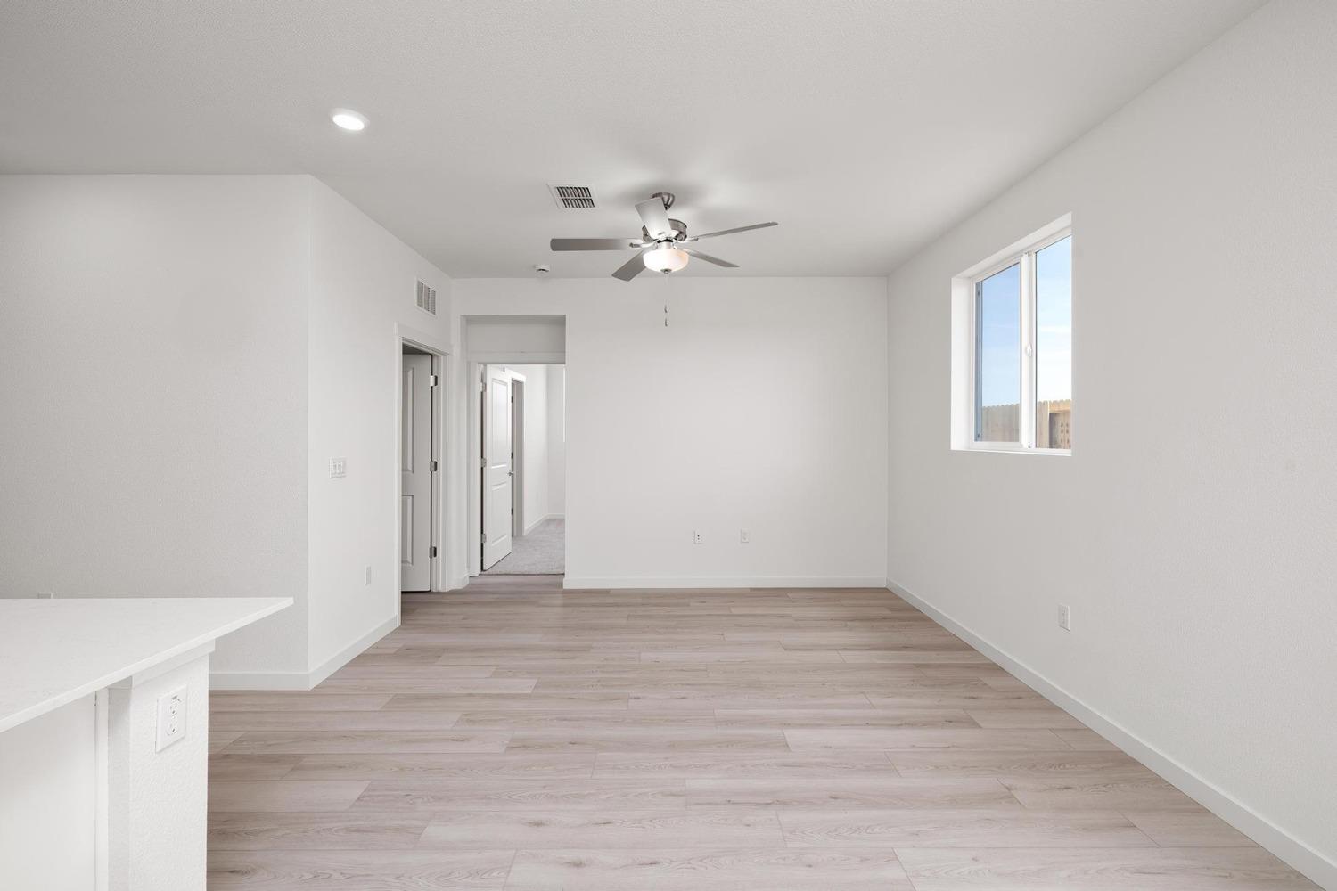 Detail Gallery Image 6 of 10 For 829 Chatham Ln, Patterson,  CA 95363 - 3 Beds | 2 Baths