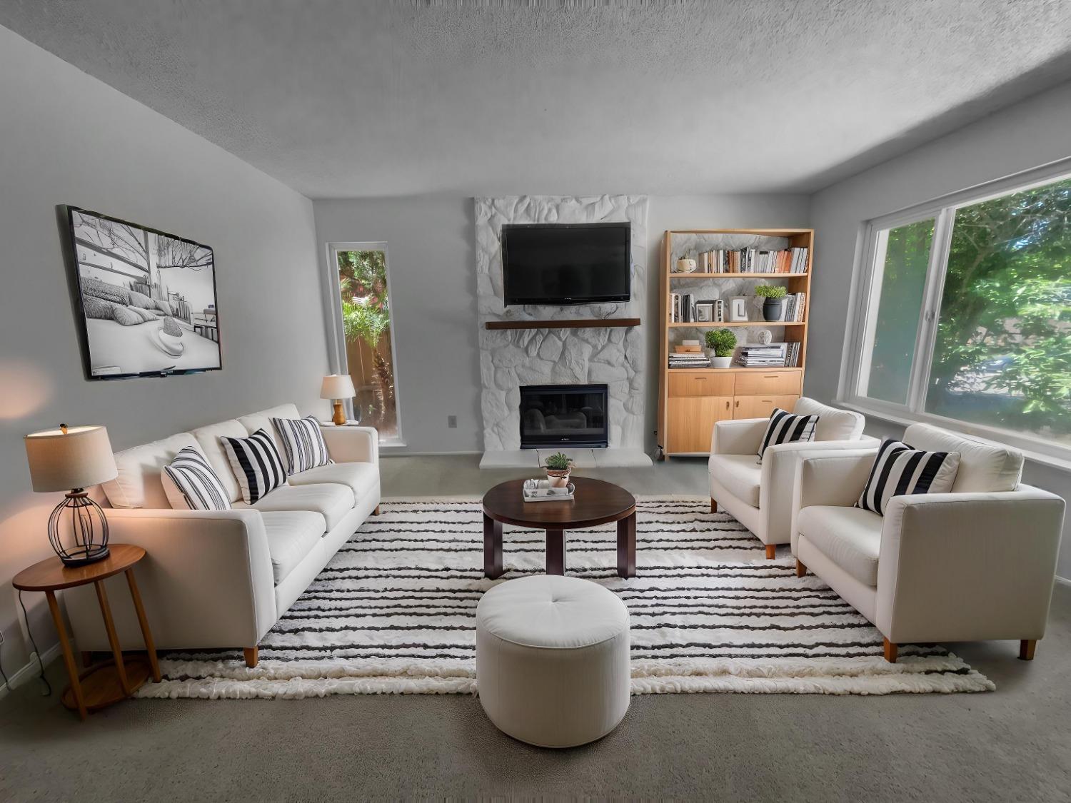 Detail Gallery Image 2 of 21 For 5532 Eagle View Way, Sacramento,  CA 95842 - 3 Beds | 2 Baths