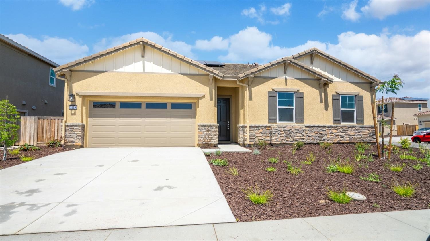 Detail Gallery Image 2 of 35 For 2119 Geneva Way, Manteca,  CA 95337 - 3 Beds | 2 Baths