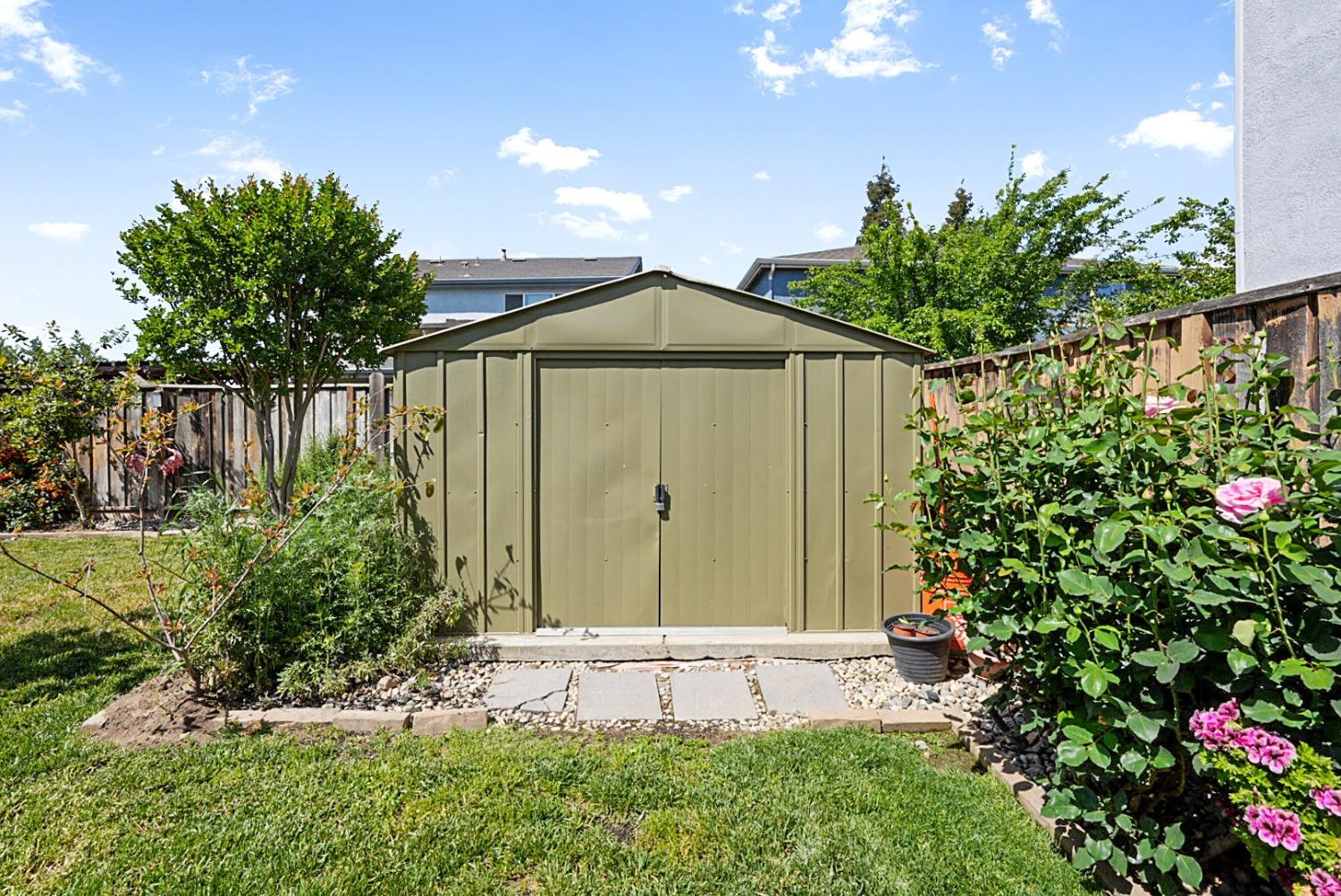Detail Gallery Image 27 of 30 For 2025 St Theresa Way, Modesto,  CA 95358 - 4 Beds | 2/1 Baths