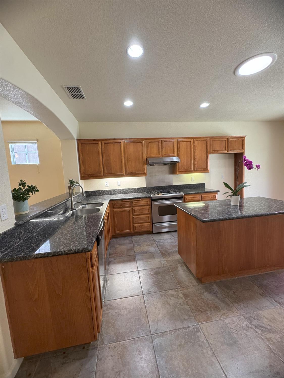 San Niccolo Drive, Yuba City, California image 15