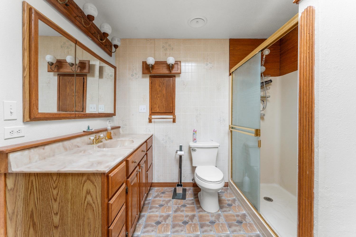 Detail Gallery Image 16 of 52 For 6849 26th St, Rio Linda,  CA 95673 - – Beds | – Baths