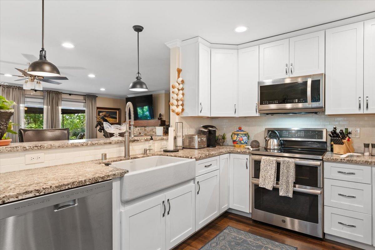 Alta Sierra Drive, Grass Valley, California image 18