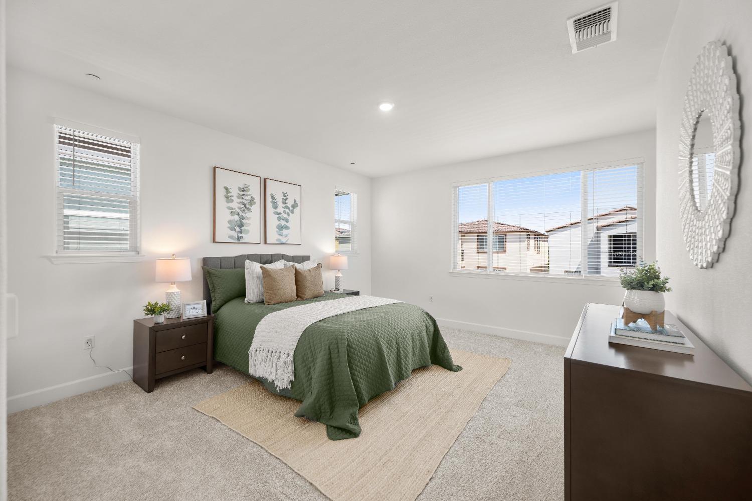 Harveston Way, Sacramento, California image 33