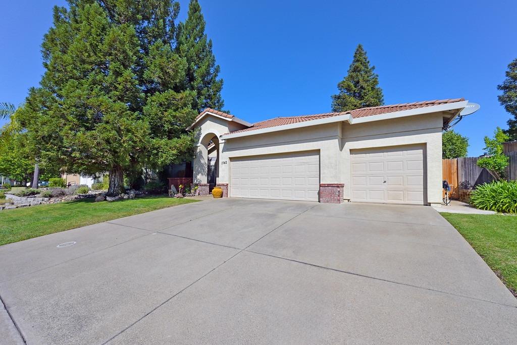 Evergreen Drive, Roseville, California image 2