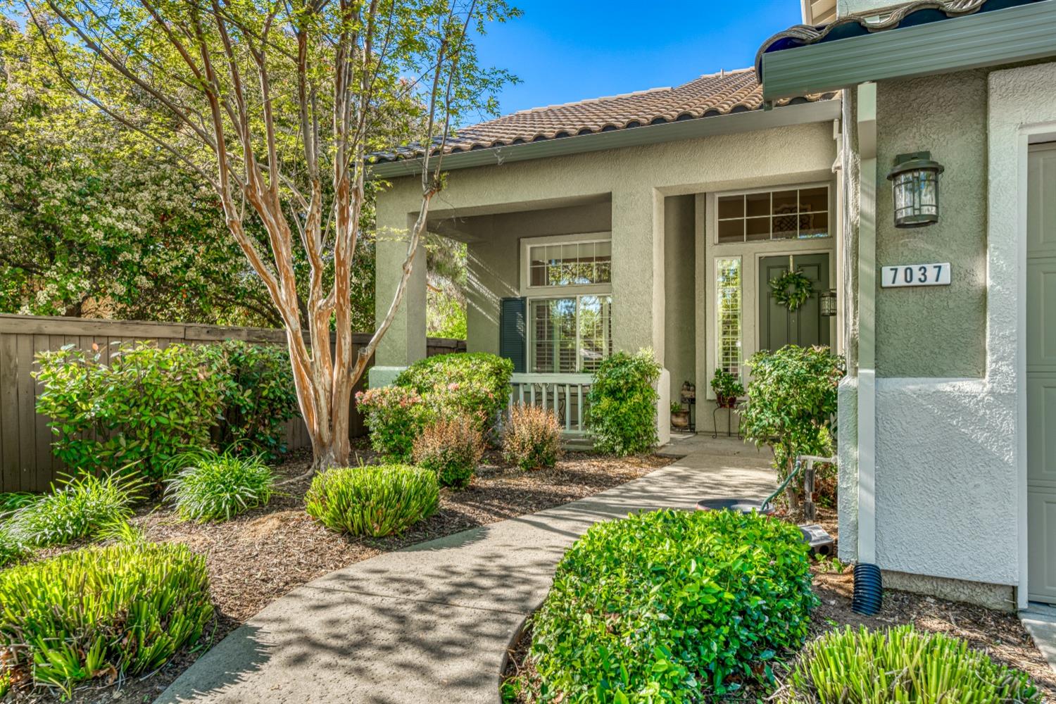 Rosado Drive, El Dorado Hills, California image 5