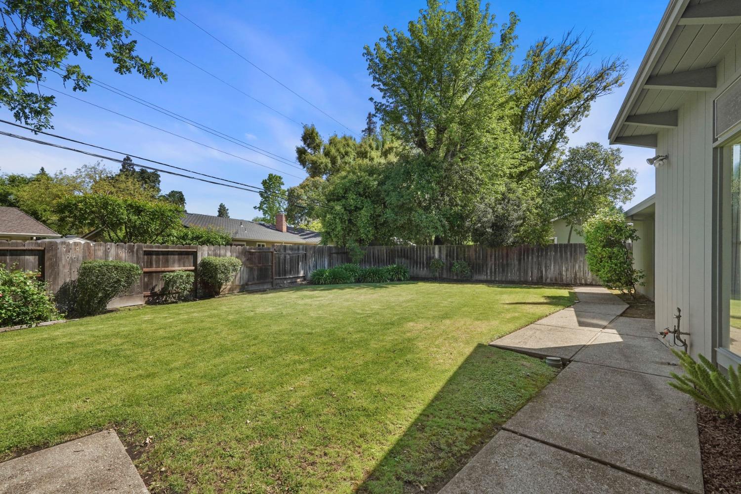 Detail Gallery Image 25 of 29 For 2205 Fernvale Dr, Stockton,  CA 95207 - 3 Beds | 2 Baths