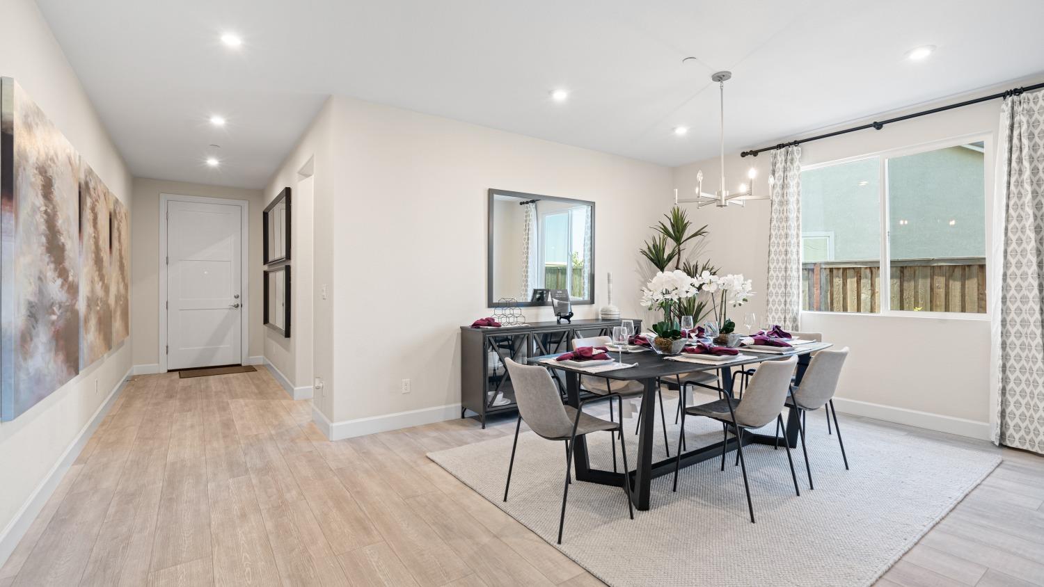 Detail Gallery Image 10 of 48 For 1093 Fiano Pl, Manteca,  CA 95337 - 5 Beds | 3 Baths