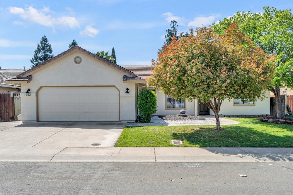 Donald Court, Yuba City, California image 1