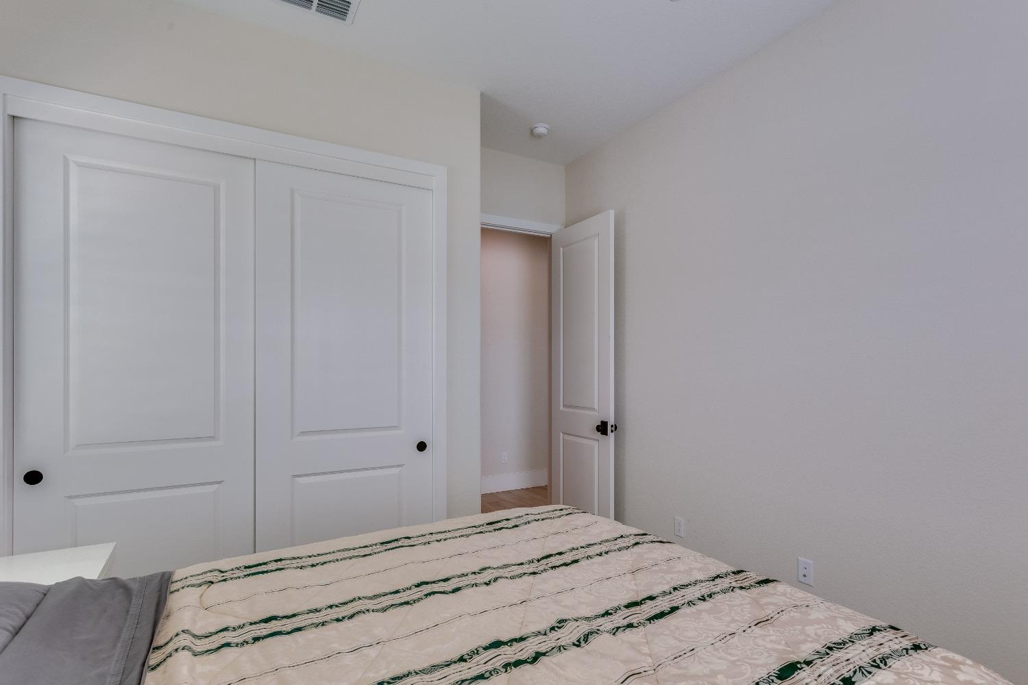 Detail Gallery Image 16 of 25 For 1501 Empire Dr, Lodi,  CA 95242 - 4 Beds | 2 Baths