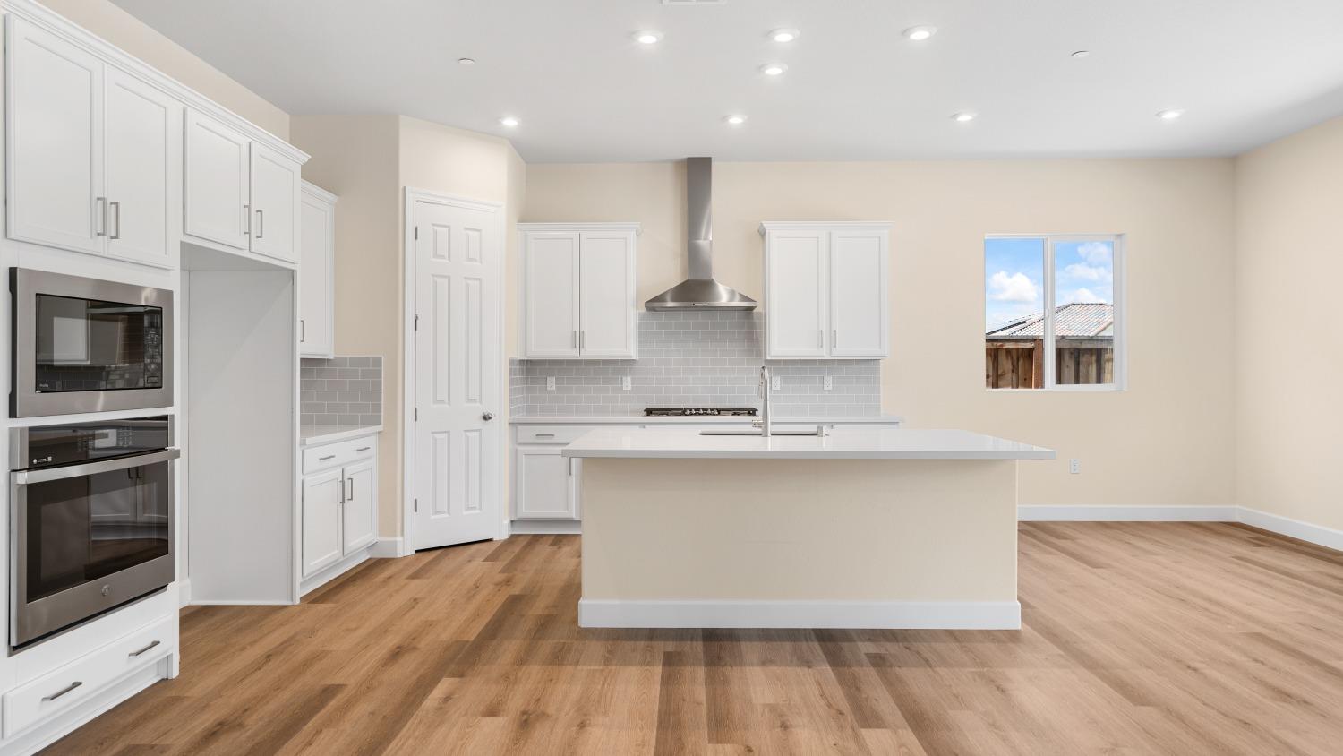 Detail Gallery Image 18 of 37 For 2153 Geneva Way, Manteca,  CA 95337 - 4 Beds | 2/1 Baths