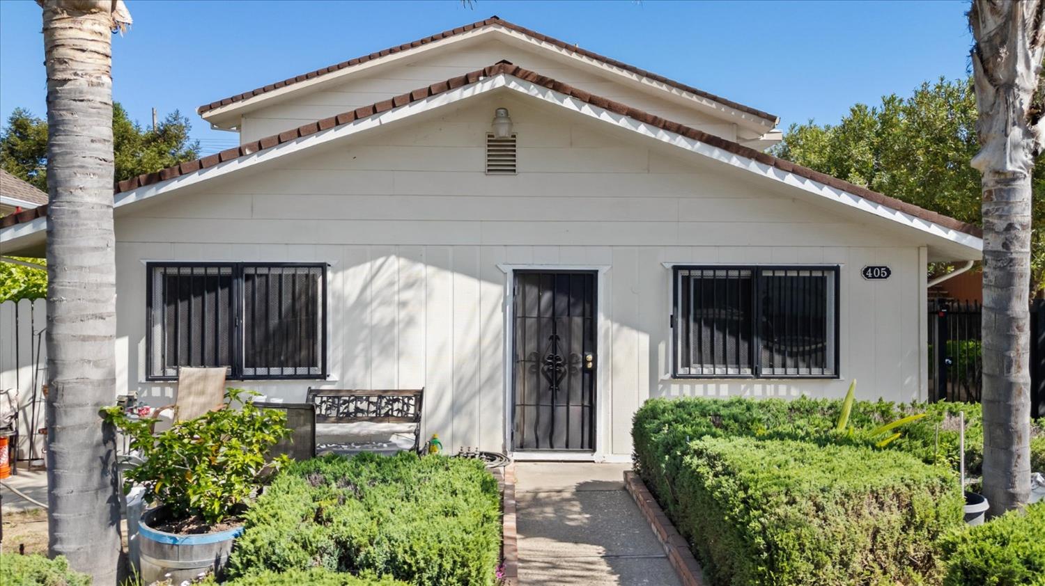 E Locust Street, Lodi, California image 6