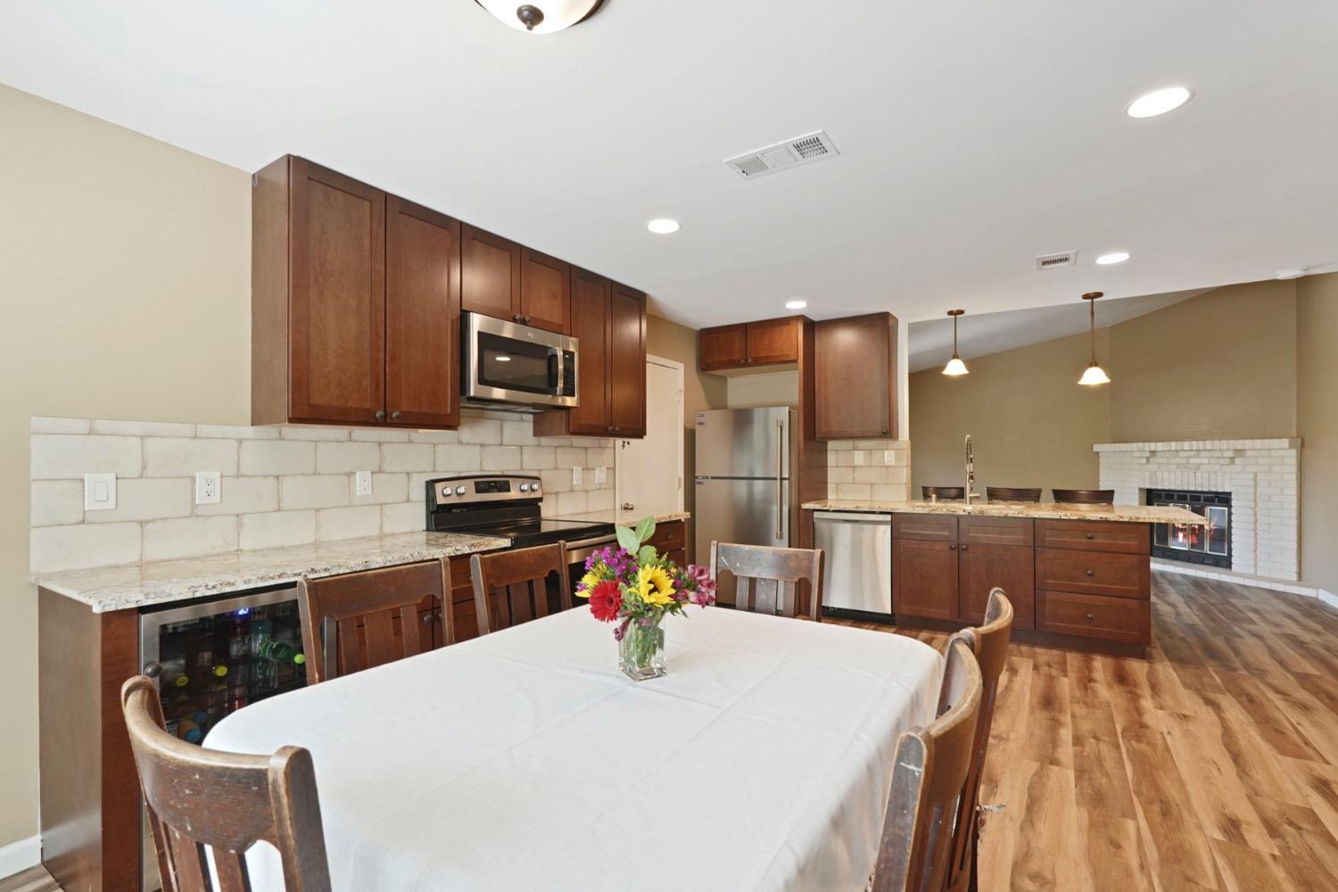Flowerwood Way, Sacramento, California image 7