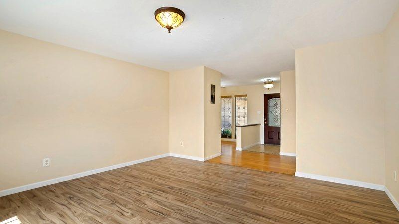 Detail Gallery Image 10 of 42 For 8770 Superb Cir, Elk Grove,  CA 95624 - 3 Beds | 2 Baths