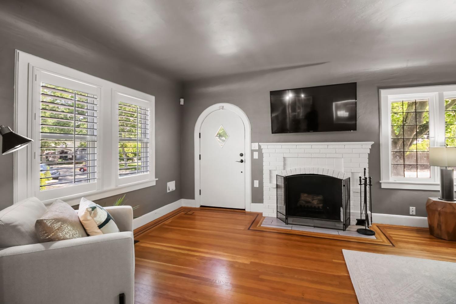 property-img