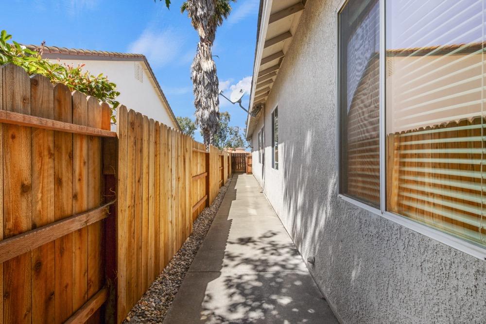 Detail Gallery Image 68 of 78 For 129 Opus Cir, Sacramento,  CA 95834 - 4 Beds | 2/1 Baths